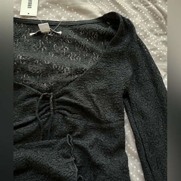 beautiful black lace top - Picture 2 of 6